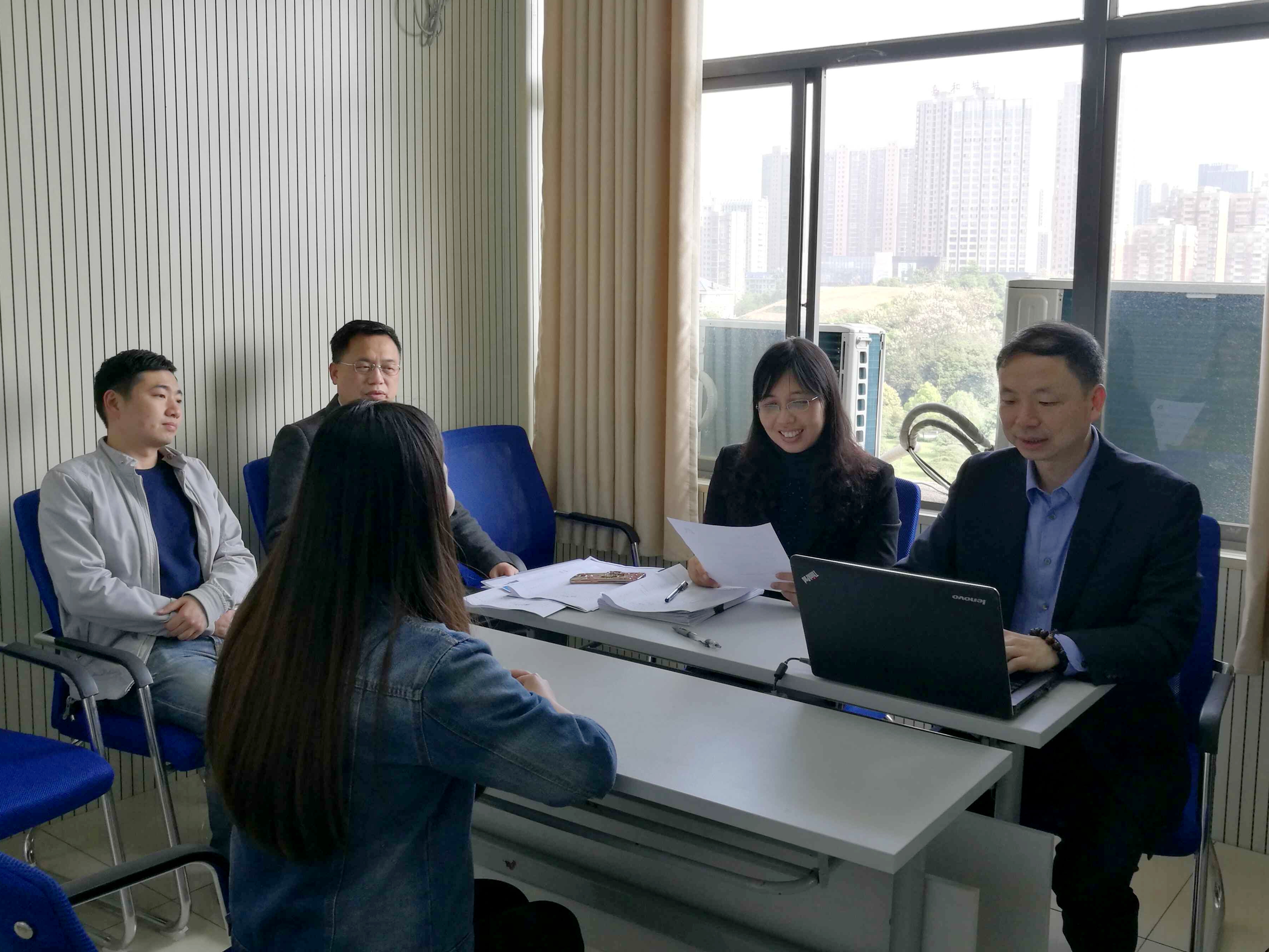 公司举行2014级员工实习“双选会”