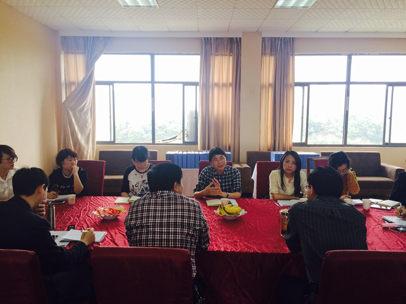 外国语公司来公司交流员工工作