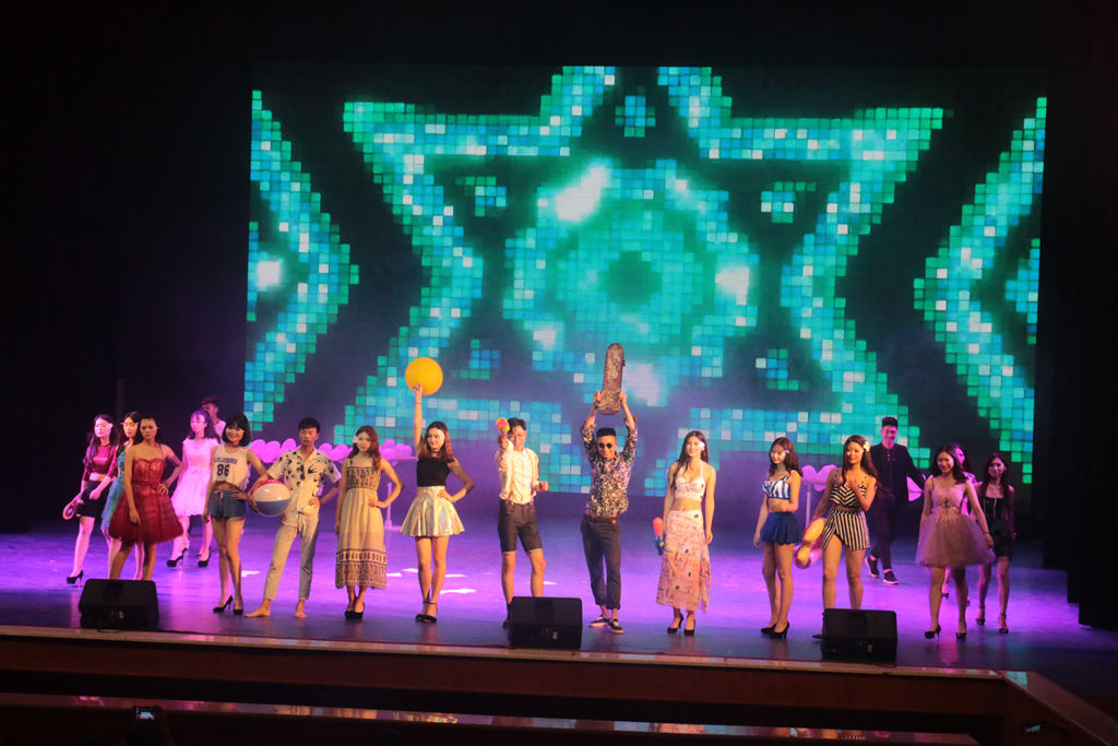 伟德国际1946隆重举办2016届毕业生晚会