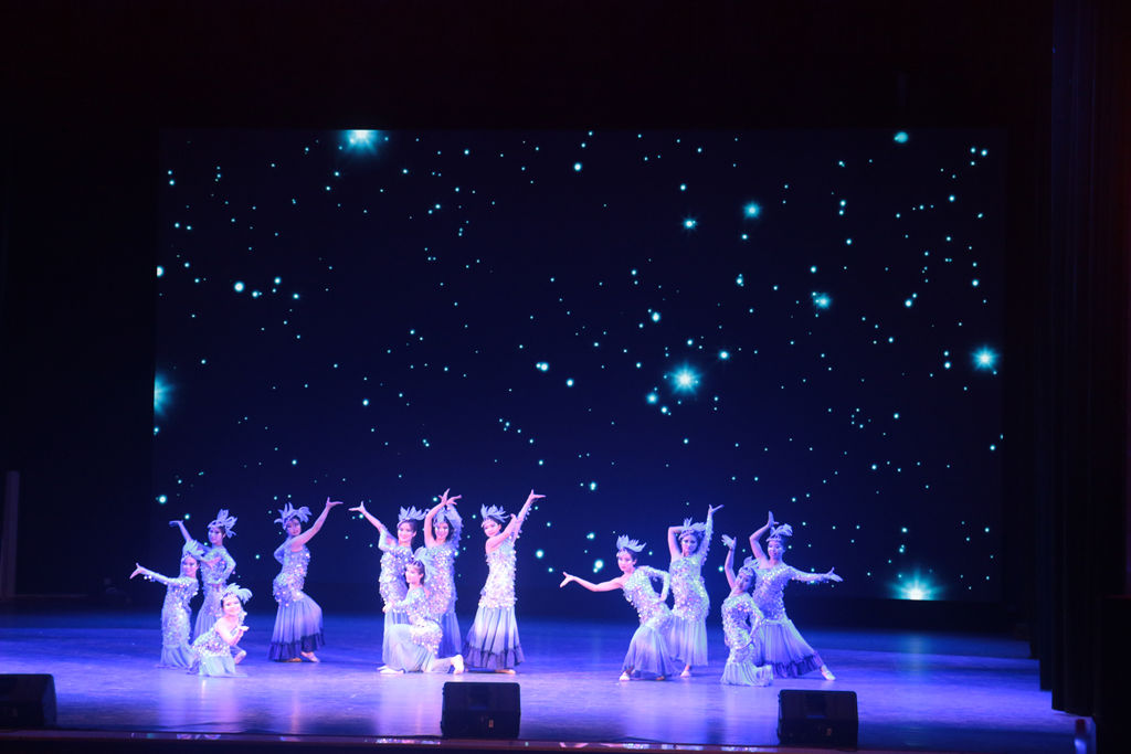 伟德国际1946隆重举办2016届毕业生晚会